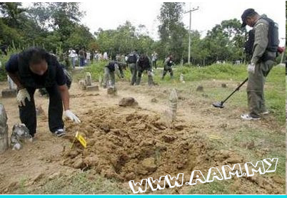 Ketika Dua Beranak Baca Yasin Jasad Ibu Terpelanting Keluar Dari Kubur Ketika Dua Beranak Baca Yasin Jasad Ibu Terpelanting Keluar Dari Kubur