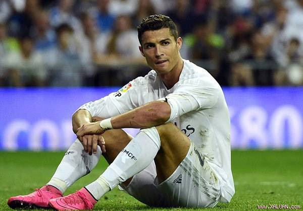  Giành được mọi vinh quang với Real và Ronaldo đang muốn ra đi.