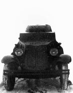 Carro blindado BA-9.  Vista frontal