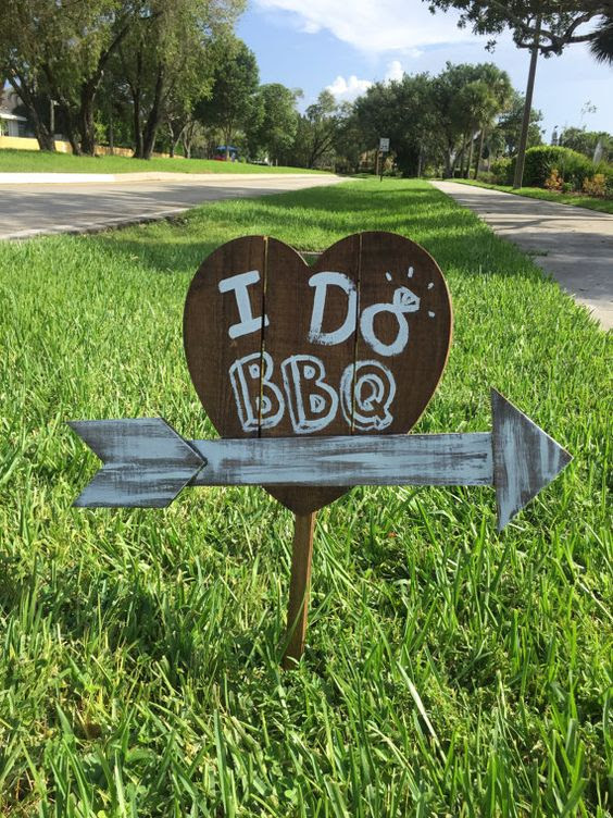 20+ Rustic I do BBQ (Barbecue) Wedding Ideas | Roses & Rings