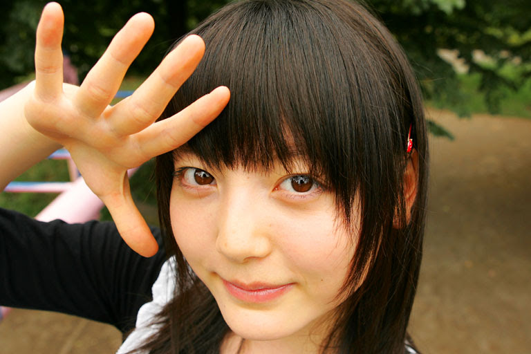 花澤香菜は顔がかわいい どんな性格 熱愛 結婚の噂は 私服画像も Tf Music Notes