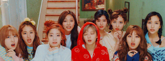 Gifs Knock Knock On Your Door With More Gifs Random Onehallyu