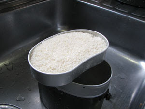 ツーリングトーク 飯盒炊さんの米の計量と水加減