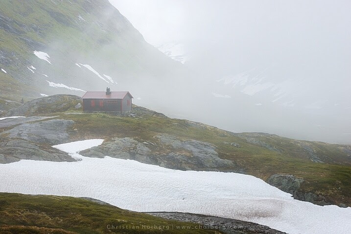 Jotunheimen-Cabin-Fog