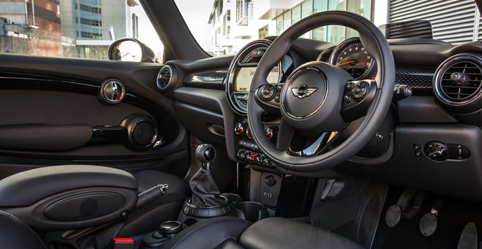 新型ミニクーパー 3ドア 5ドア 進化した内装を徹底チェック Mini Cooper Sketch