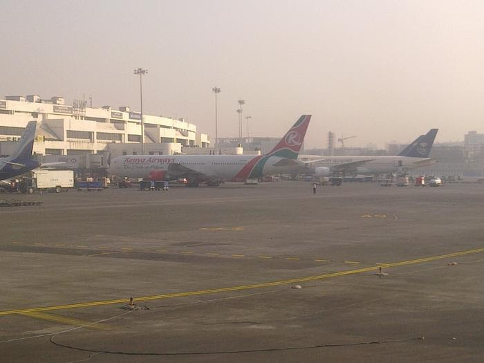 Kenya Airways 767 at Mumbai (RMahan)