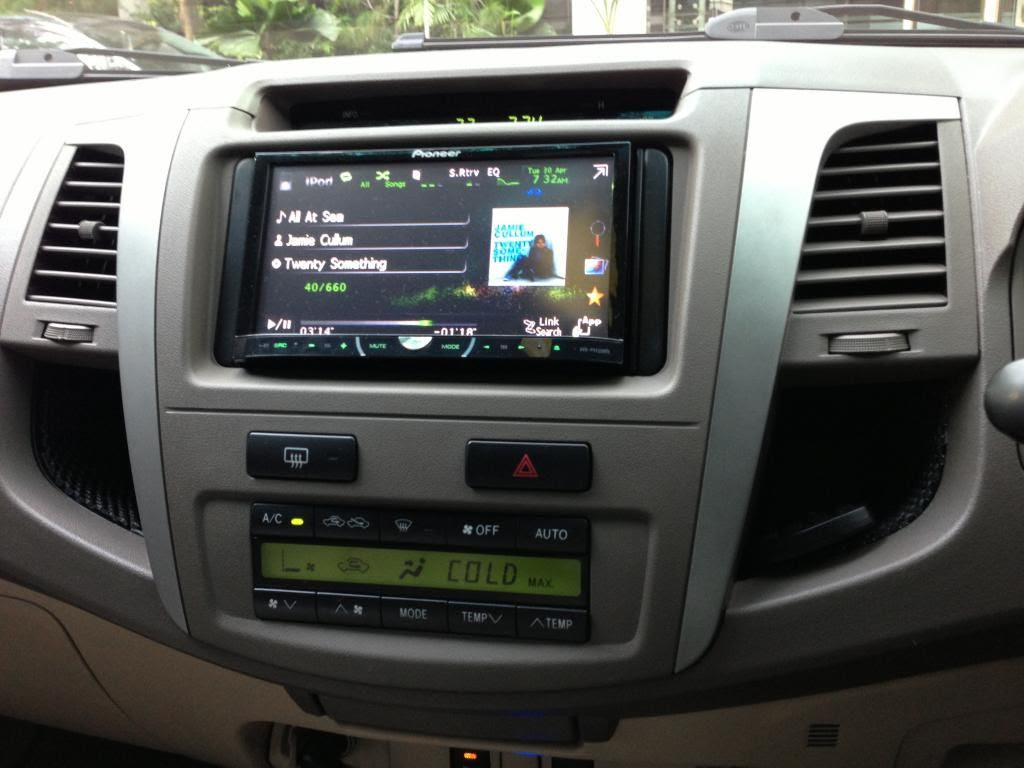 Toyota Fortuner GLUX Silver 2006/2007 facelift 2011 Modif 