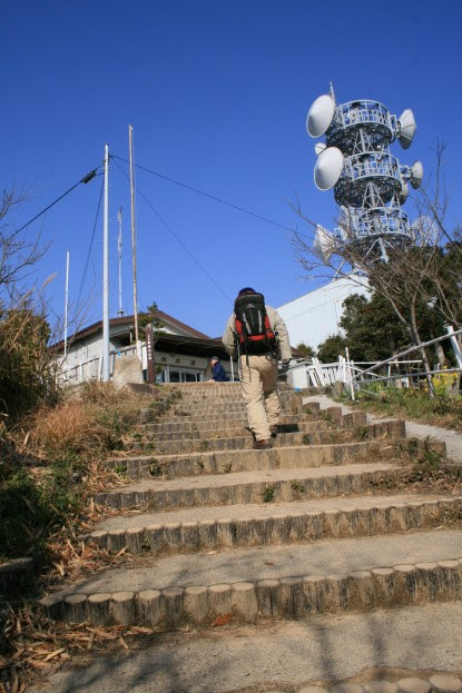 旗振山からおらが茶屋へ