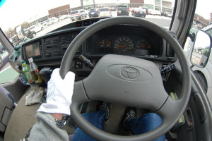 運転手さんはなぜ白い手袋をするのか フル免許保持者 あきちば による 酔いどれ人 毎日の記録 魚眼 車 料理 大型二種 大型二輪 ビール 東京上空飛行機 乗り物