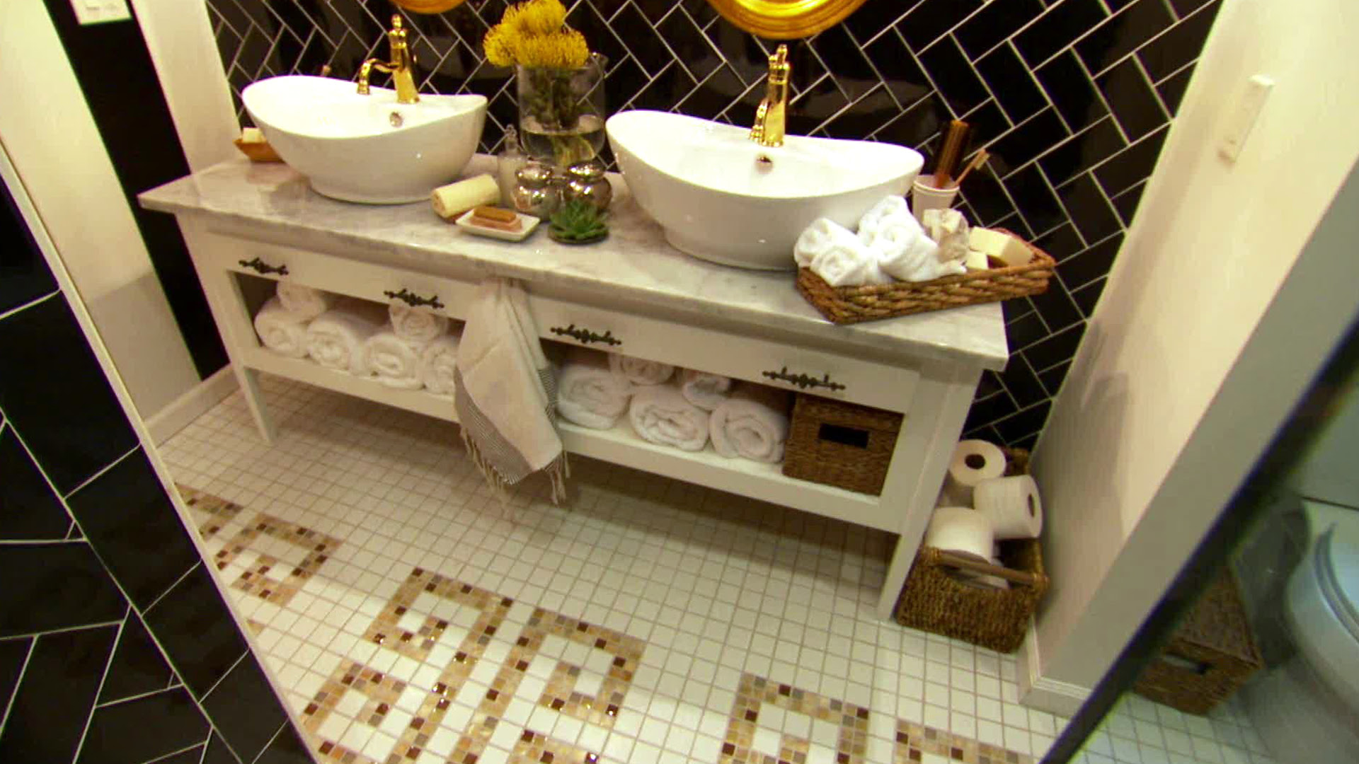 Small Bathroom Decorating Ideas HGTV