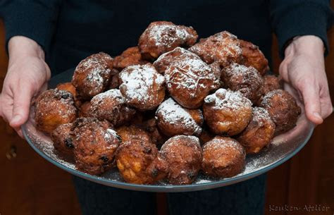 Koopmans oliebollen staat al jarenlang bij veel mensen om nummer 1 en wij geven je graag tips voor oliebollen bakken. Oliebollen - Keukenatelier