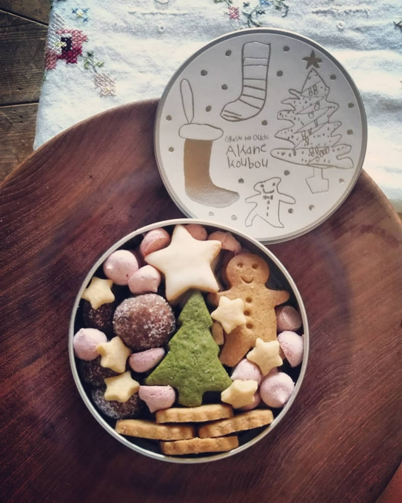 クリスマスクッキー缶 Akane工房だより 山から降りて
