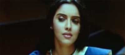 http://i347.photobucket.com/albums/p464/blogspot_images1/Ghajini%20Aamir/07.jpg