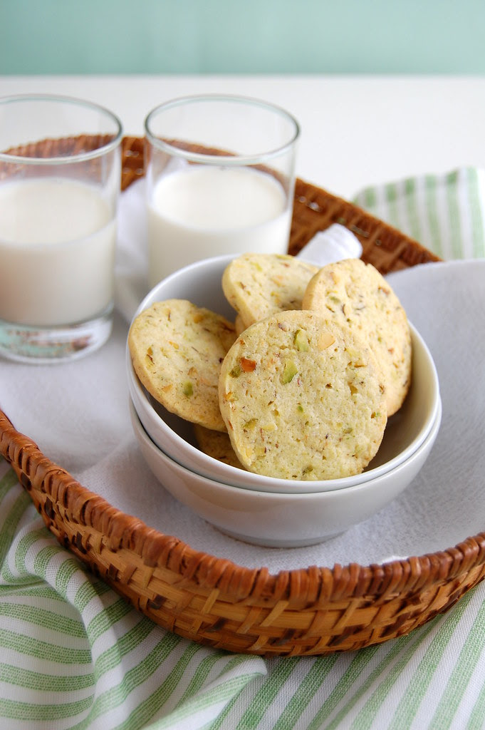 Pistachio lime cookies / Biscoitinhos de pistache e limão