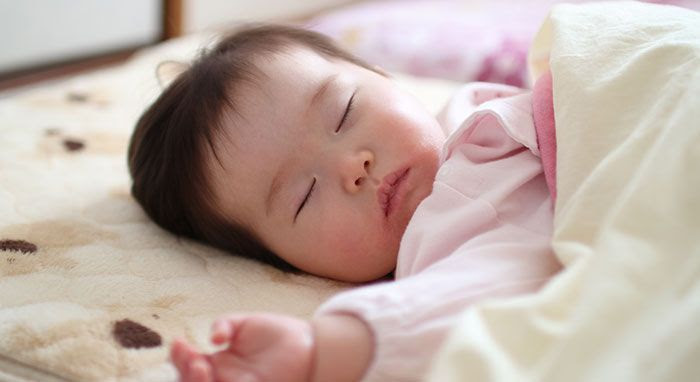 赤ちゃんの睡眠から考える赤ちゃん用敷布団 コラム 教えて布団の達人
