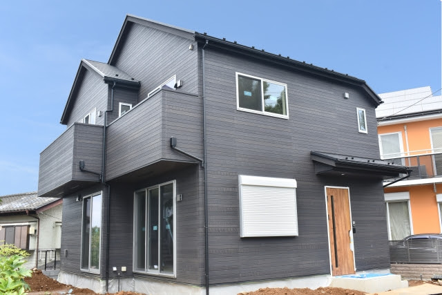 黒い外壁の特徴とおすすめ ユーコーコミュニティー大和支店