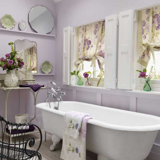 Add florals to your bathroom | Relaxed bathroom design ideas 
