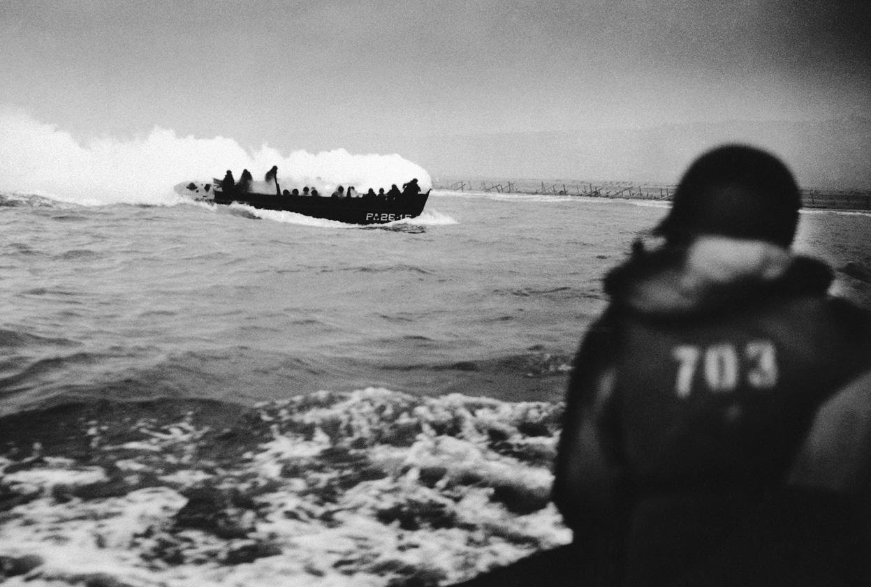 Photo Lcvp Landing Craft From Amphibious Transport Ship Uss