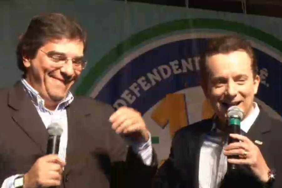 Russomanno (direita) e D'Urso durante a convenção / Reprodução