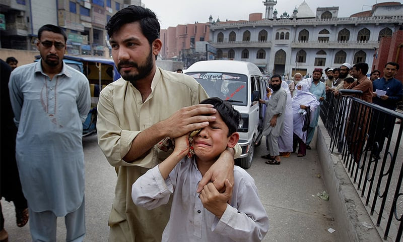 Six killed as 7.1 magnitude quake jolts northern areas ...
