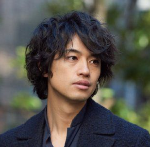 斎藤工は口唇口蓋裂だった 実は自分の唇が嫌いでトラウマだった Tsuru 蔓