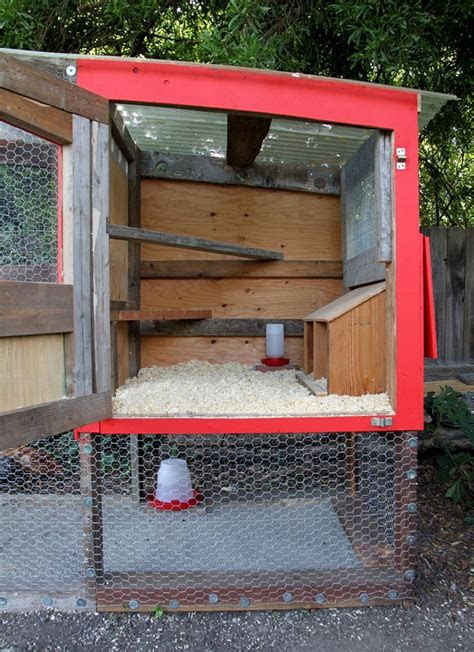 attractive  budget diy chicken coop design ideas