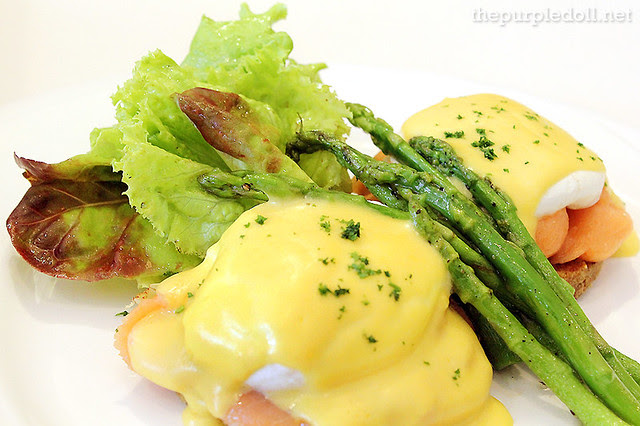 Smoked Salmon Benedict P345
