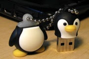 Running Linux From a USB Drive As a Virtual Machine or Bootable Disk