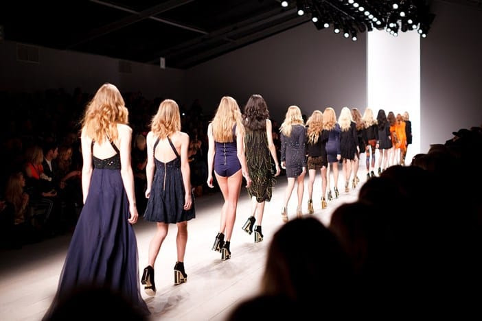 フリーランス 副業でモデルを目指そう 縛られず自由に自分らしく働こう Cool Workers クールワーカーズ