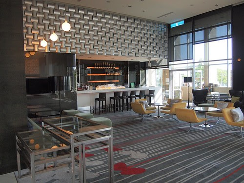 Q BAR 內的座椅