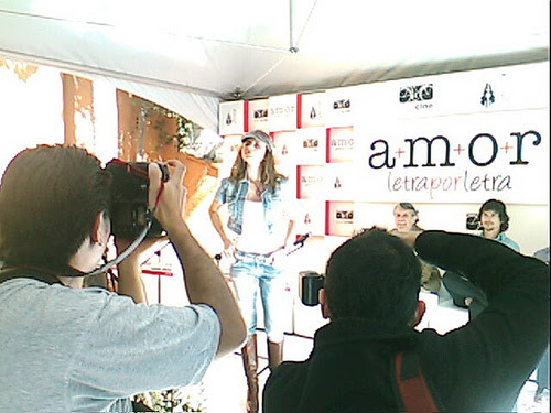 “Amor letra por letra” con amor letra por letra. “Amor letra por letra” con