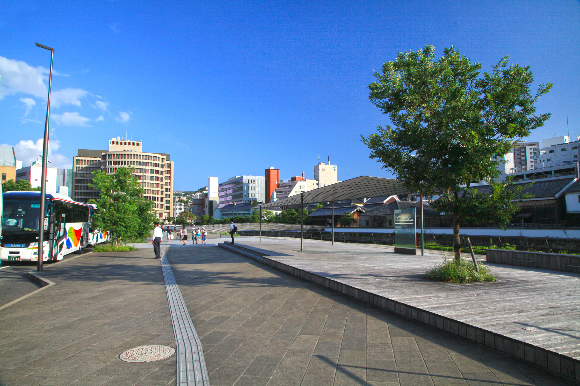 出島表門橋公園 Eau