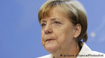 Πολλοί ιταλοί ξέρουν τη Μέρκελ, αλλά όχι τον Γιούνκερ, γράφει η Corriere della sera