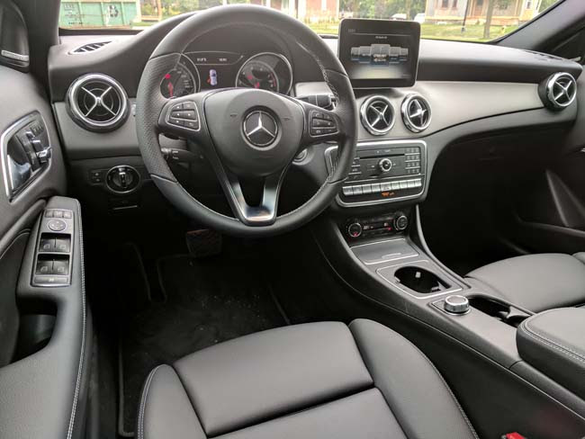 18 Mercedes Benz Gla 250 Test Drive Auto Reviews Online