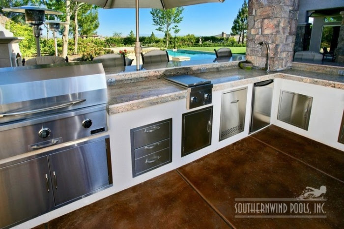 10 Inspirational Outdoor Kitchen Designs