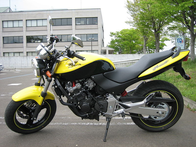 Honda Hornet 250 Image 7