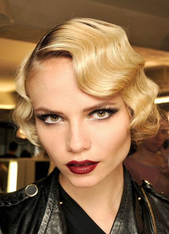 pretty retro hair.