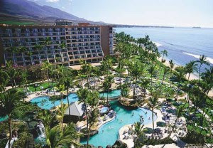 maui beach club exterior 21 300x208