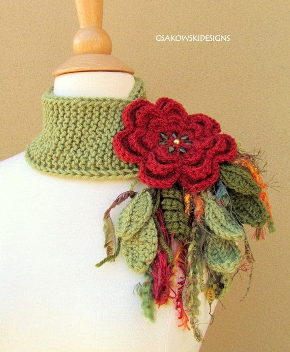 Brick Flower Scarflette