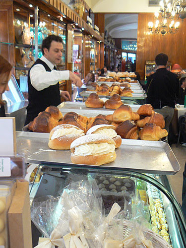 brioches à la crème.jpg
