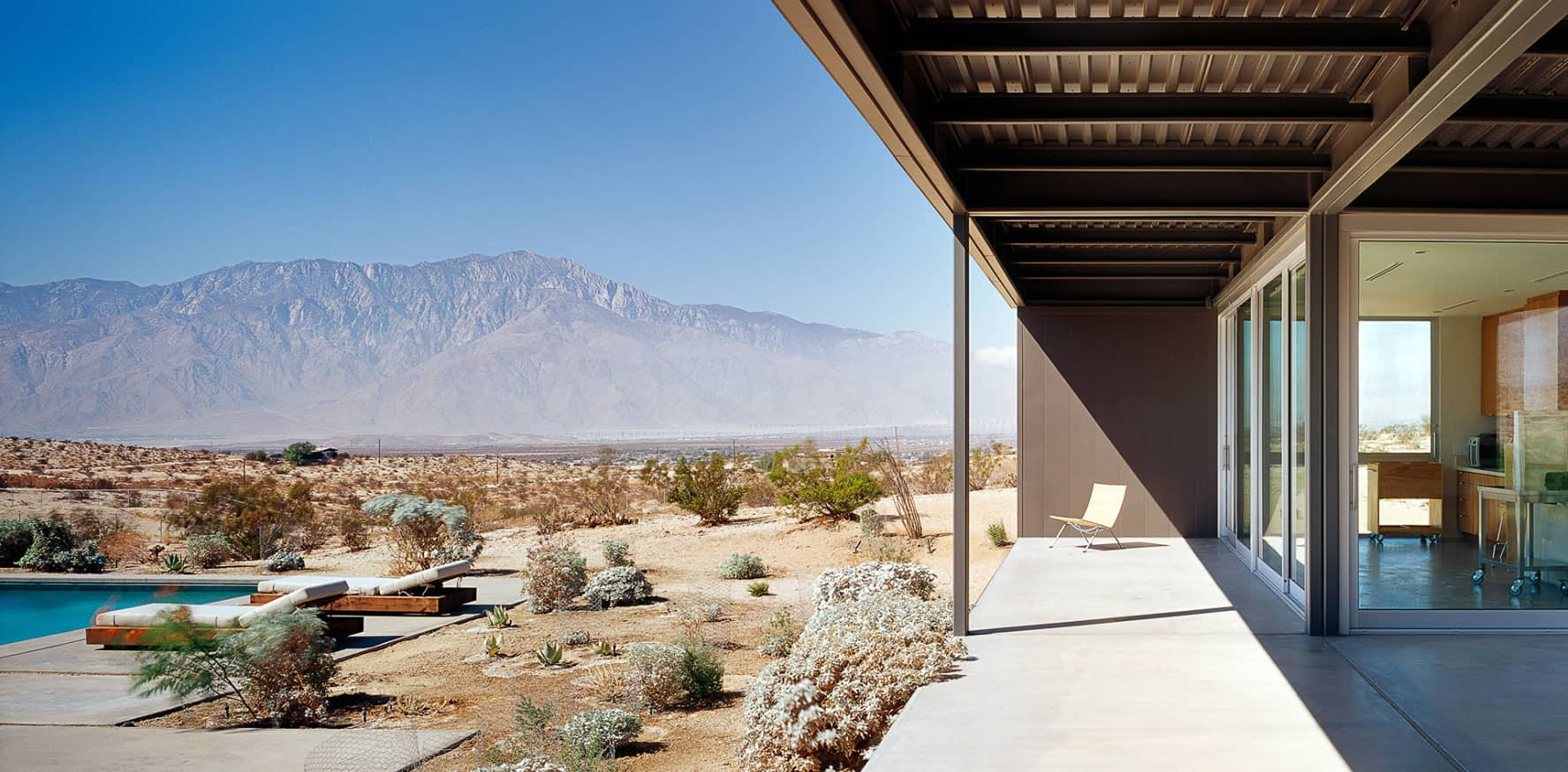 Contemporary House in Desert Hot Springs by Marmol Radziner | HomeDSGN