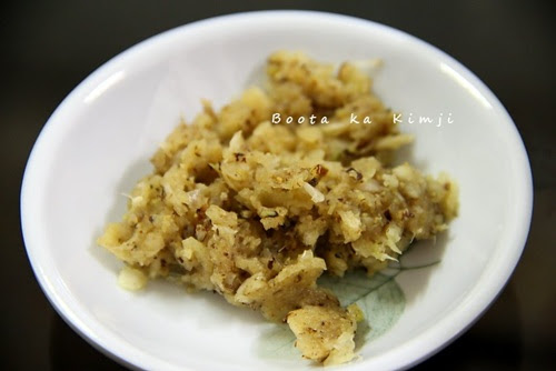 อร่อยสุด ๆ หมึก-หมูทอดกระเทียมพริกไทย 