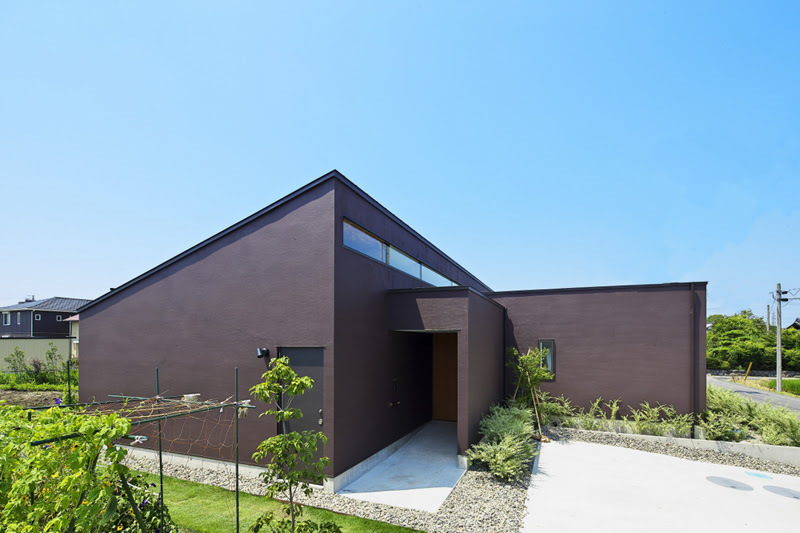 北東道路より外観を望む Fevecasa フェブカーサ