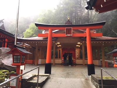 箱根神社 子宝の杉 幸せを運ぶ大人可愛いパワーストーン Mauna マンナ ブログ