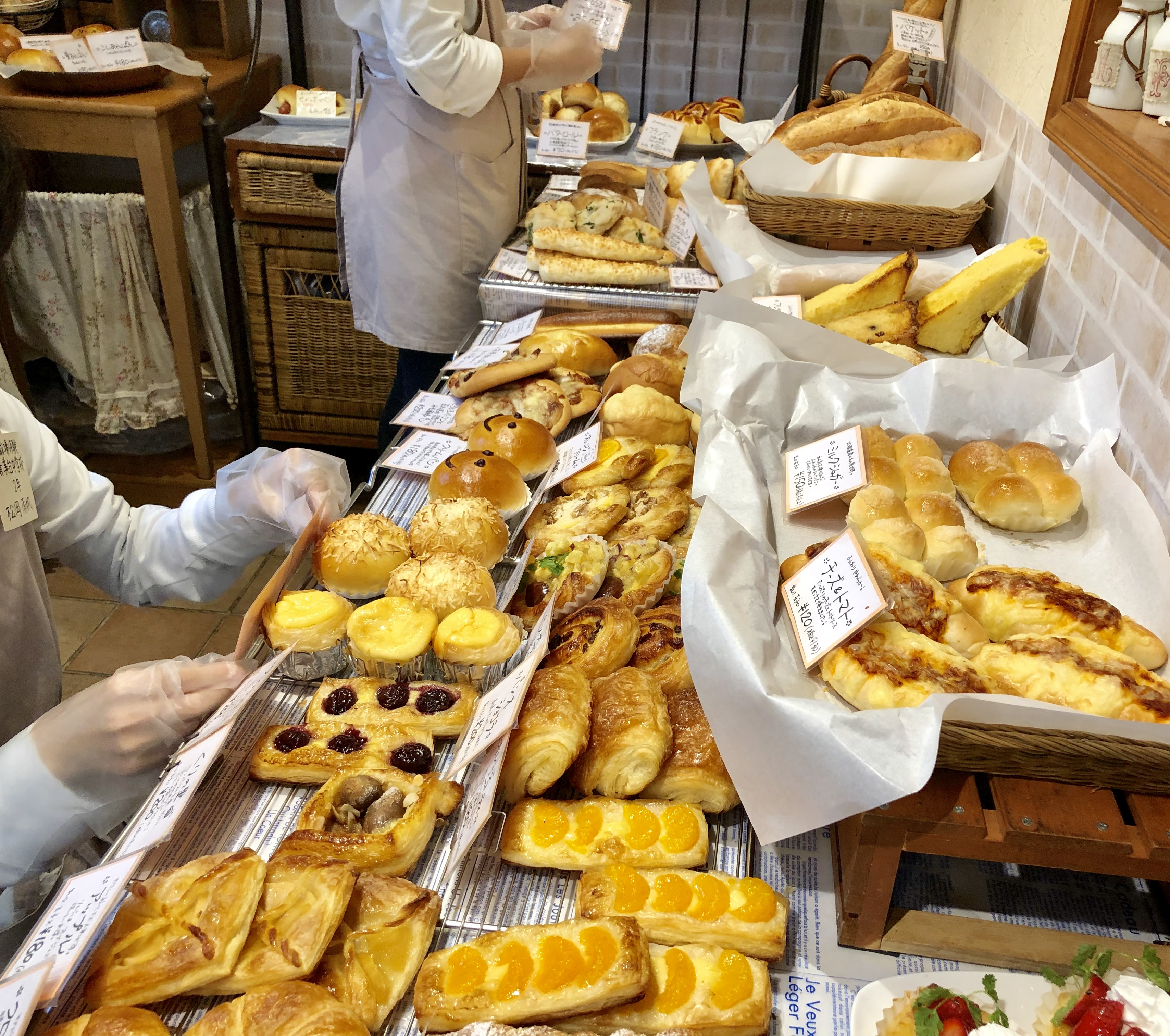 中学生さんが職場体験に来られました パンの店 オブジェ