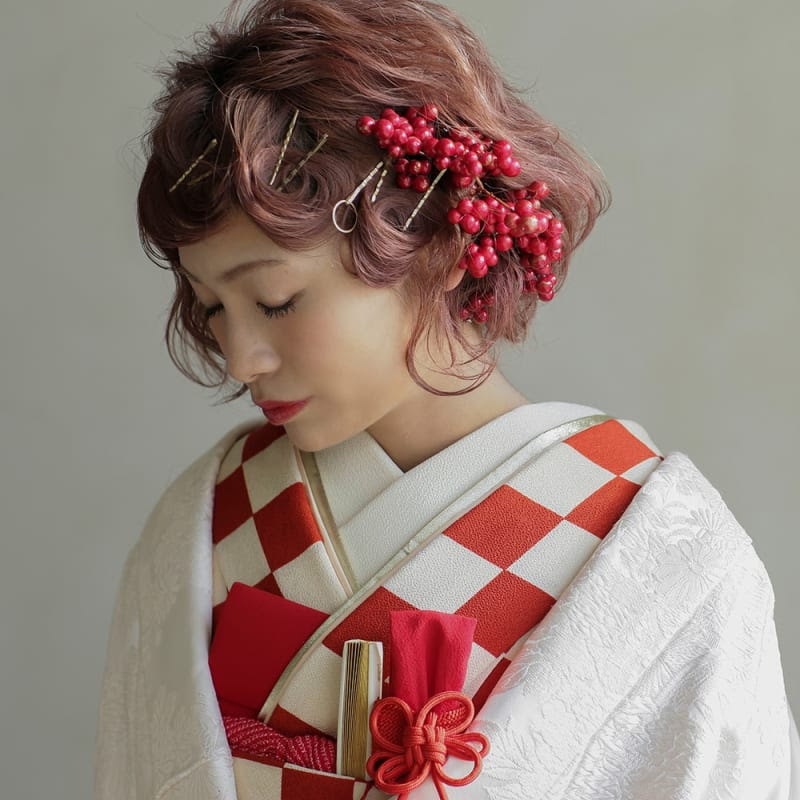 引き振袖 は角隠し 洋髪 挙式もok おしゃれに着こなそう Selady