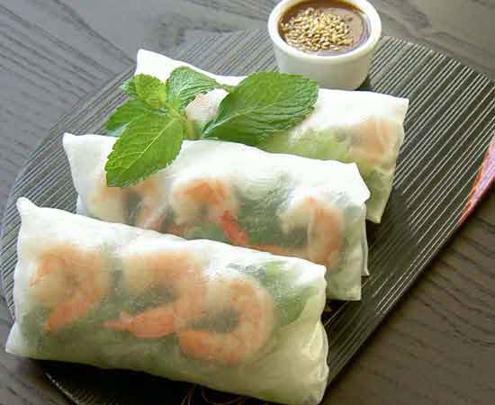Recipe: Spring Rolls with Pork, Shrimp, and Mint Leaves (Goi Cuon)