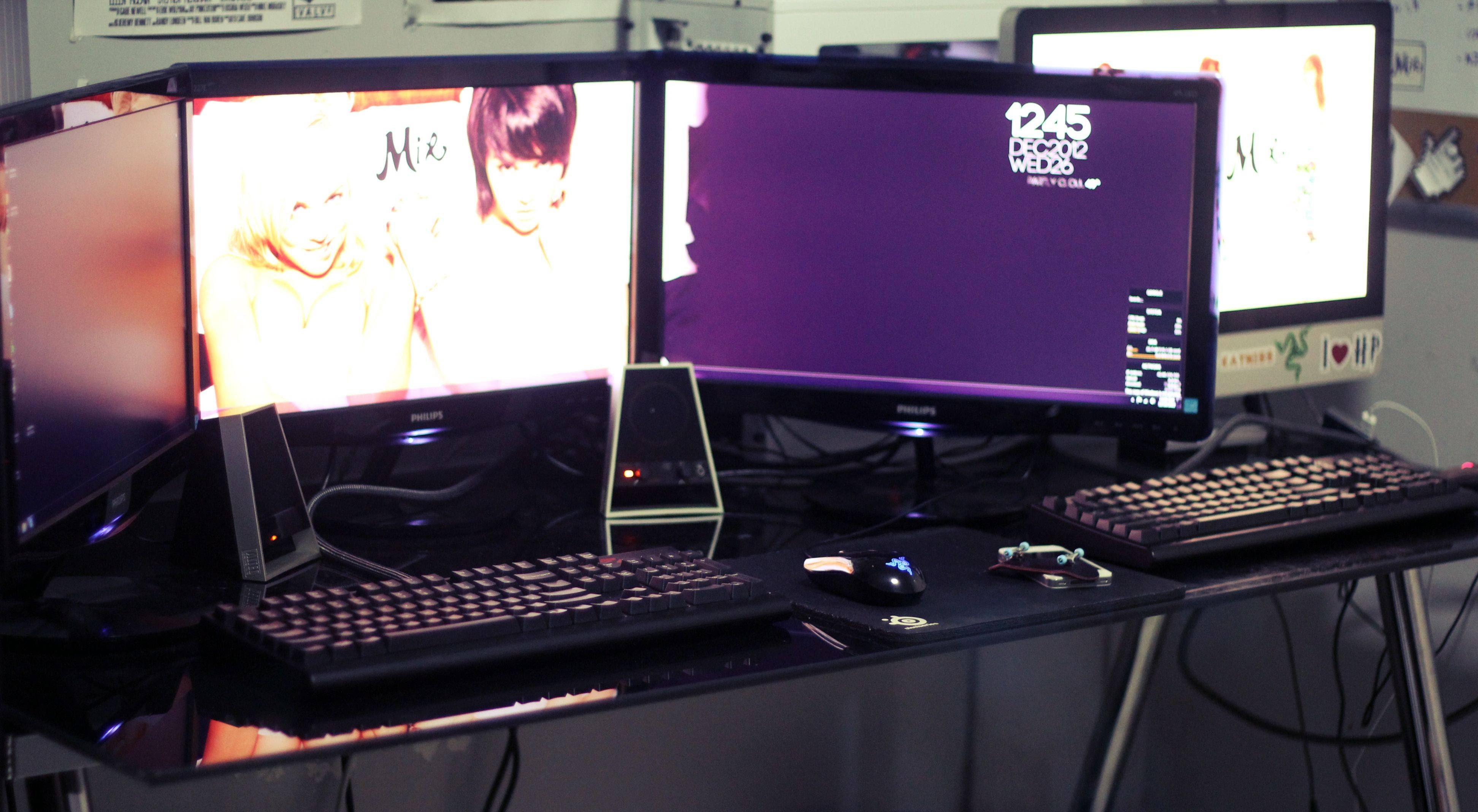 My new triple monitor Battlestation : battlestations