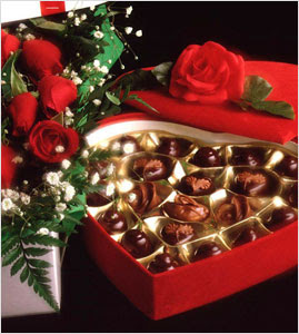 Romantic Valentine S Day Gifts For Girlfriend Ferns N Petals