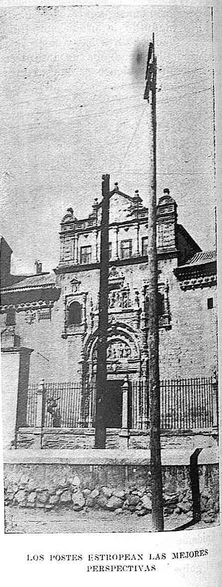 Cableado que afeaba el Museo de Santa Cruz. Publicada en noviembre de 1928 en la Revista Toledo